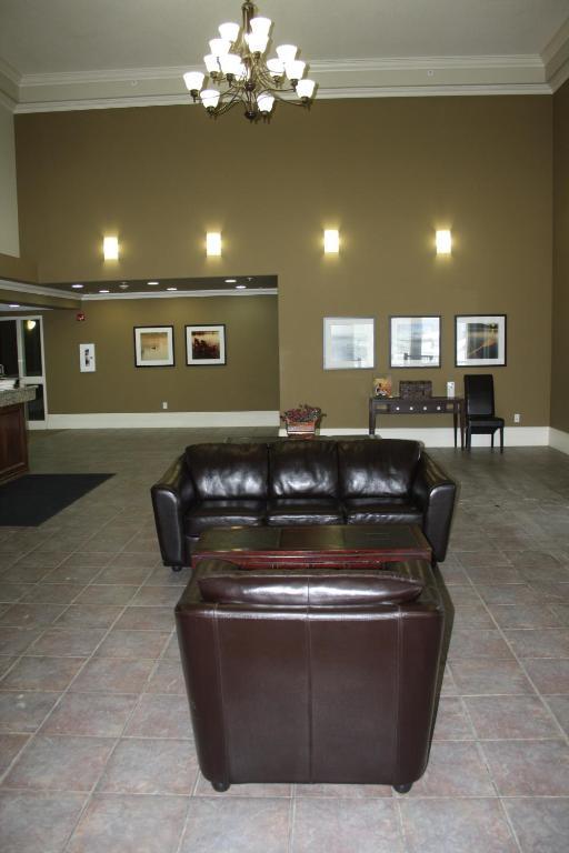 Lakeview Inns & Suites - Edson Airport West Exteriér fotografie