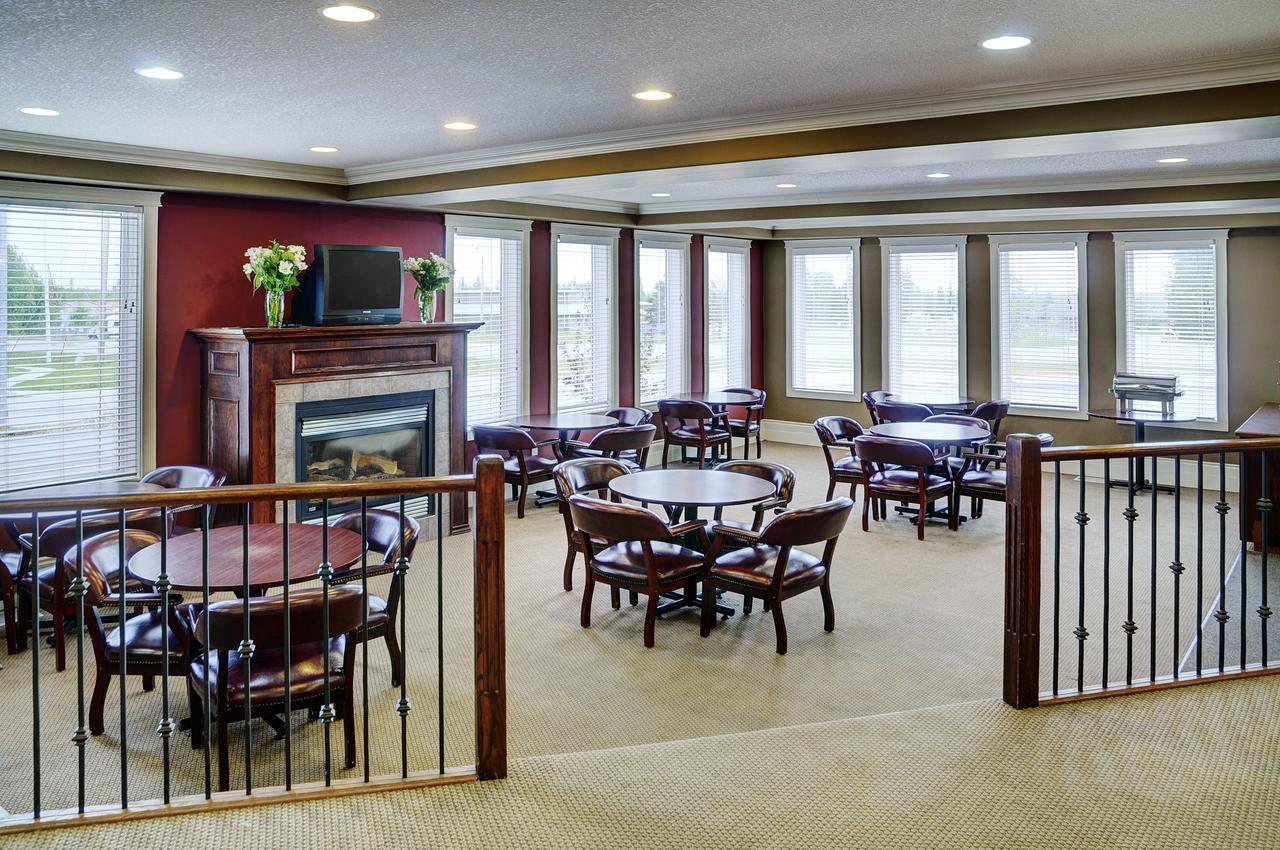 Lakeview Inns & Suites - Edson Airport West Exteriér fotografie
