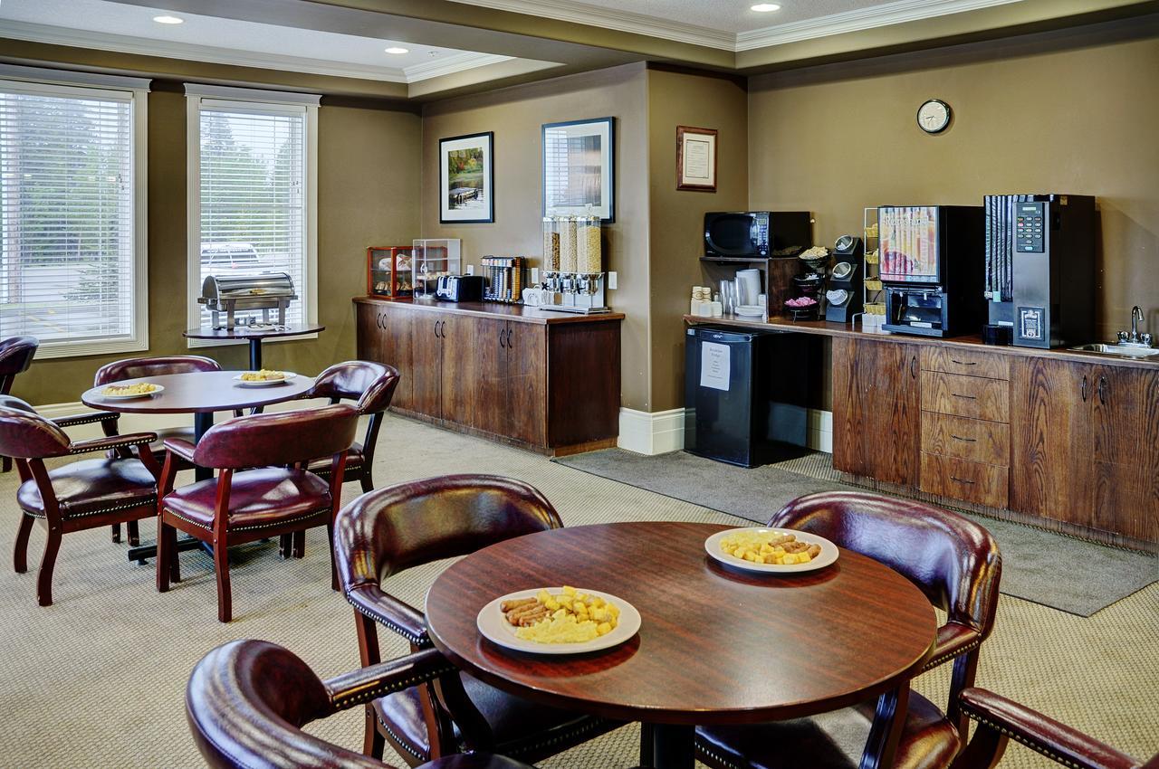 Lakeview Inns & Suites - Edson Airport West Exteriér fotografie